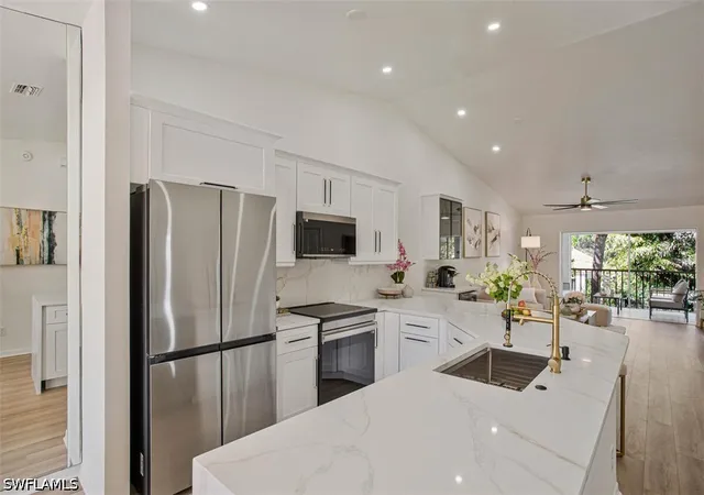 Photo 3 of Sale Pending at 821 Gulf Pavilion Dr #206, Naples, FL 34108 | MLS# 226033668 | Listing updated on 2026-10-04