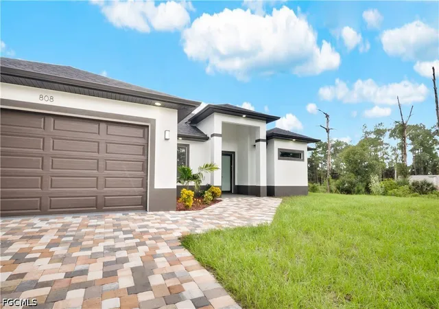Photo 2 of Single family home for sale at 808 Willard Ave, Lehigh Acres, FL 33972 | MLS# 2026039505 | Listing updated on 2026-10-01