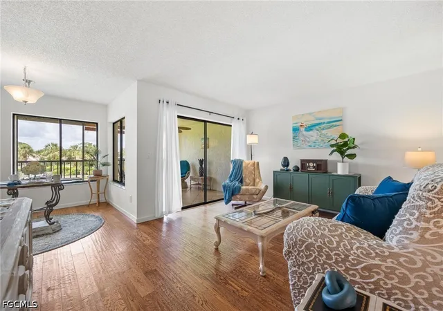 Listing Photo 5 - Condo for sale in building located at 1781 Pebble Bch Dr, Fort Myers, FL 33907 - Unit #211