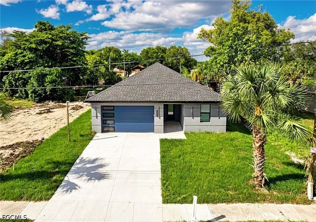 Photo 1 of Single family home for sale at 2983 Dunbar Ave, Fort Myers, FL 33916 | MLS# 2026039520 | Listing updated on 2026-09-19