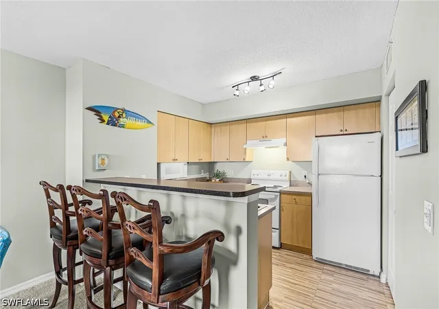 Listing Photo 5 - Condo for sale in building located at 8635 River Homes Ln, Bonita Springs, FL 34135 - Unit #2308