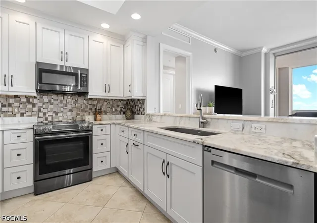 Photo 3 of Condo for sale at 2090 W 1st Street #I2409, Fort Myers, FL 33901 | MLS# 2026039557 | Listing updated on 2026-10-04
