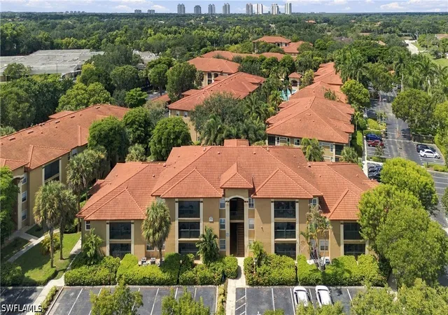 Photo 3 of Condo for sale at 8930 Colonnades Ct E #635, Bonita Springs, FL 34135 | MLS# 226033367 | Listing updated on 2026-09-19
