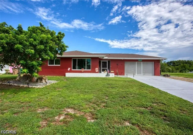 Photo 2 of Single family home for sale at 1227 Everest Pkwy, Cape Coral, FL 33904 | MLS# 2026039663 | Listing updated on 2026-10-05