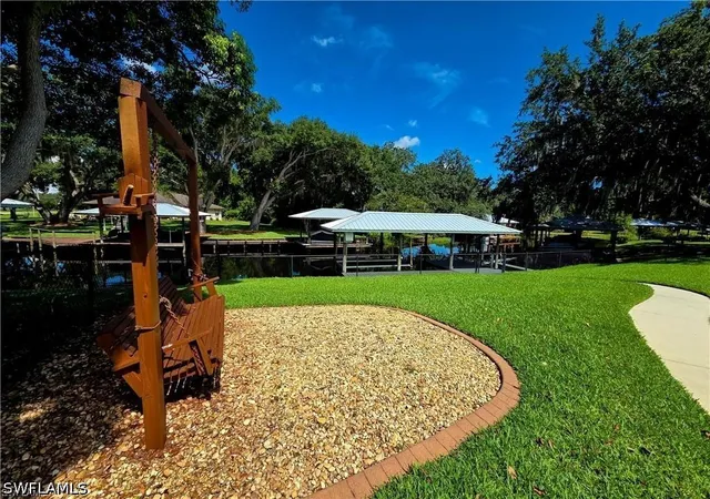 Photo 3 of Single family home for sale at 864 Peachtree Dr, Lake Placid, FL 33852 | MLS# 226033802 | Listing updated on 2026-10-06