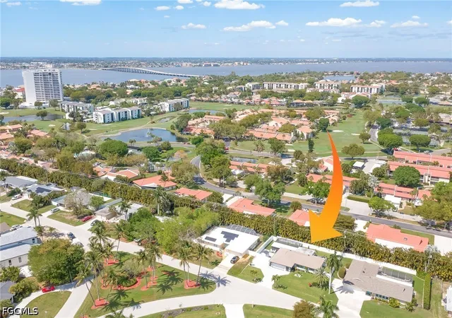 Photo 31 of Single family home for sale at 1089 N Town And River Dr, Fort Myers, FL 33919 | MLS# 2026039679 | Listing updated on 2026-10-07
