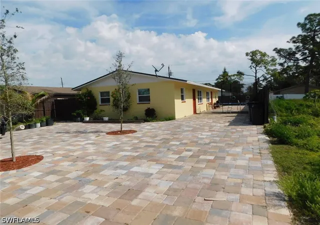 Photo 1 of House for sale at 5529 6th Avenue, Fort Myers, FL 33907 | MLS# 226033963 | Listing updated on 2026-09-26