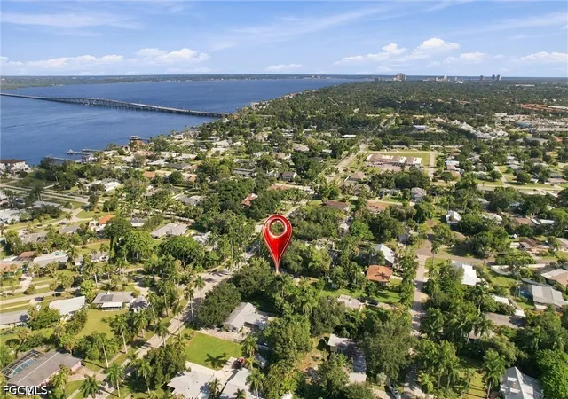 Photo 31 of Single family home for sale at 10461 Mcgregor Blvd, Fort Myers, FL 33919 | MLS# 2026039717 | Listing updated on 2026-09-23