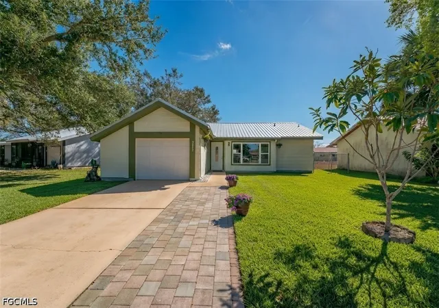 Photo 1 of Single family home for sale at 2015 Showboat Plz, Labelle, FL 33935 | MLS# 2026039730 | Listing updated on 2026-09-21