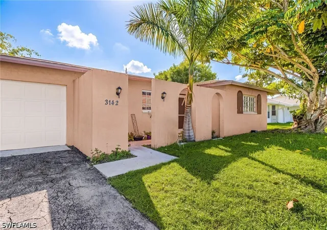 Photo 3 of Single family home for sale at 3142 41st Street Sw, Naples, FL 34116 | MLS# 226033923 | Listing updated on 2026-09-22