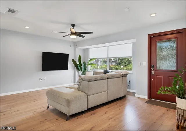 Photo 3 of Sale Pending at 1640 N Flossmoor Rd, Fort Myers, FL 33919 | MLS# 2026039745 | Listing updated on 2026-09-30