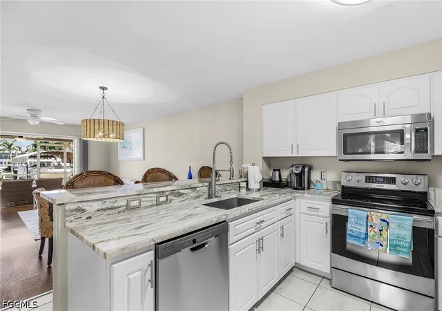 Listing Photo 4 - Condo for sale in building located at 841 Sw 47Th Ter, Cape Coral, FL 33914 - Unit #101