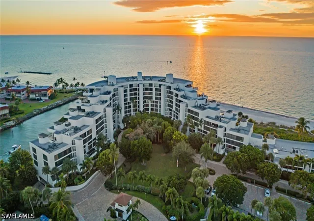 Photo 3 of Condo for sale at 2310 Gulf Shore Blvd N #112, Naples, FL 34103 | MLS# 226034024 | Listing updated on 2026-09-25