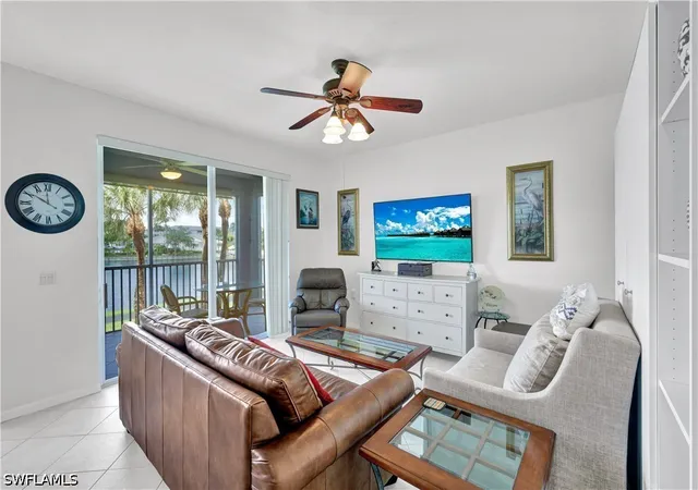 Listing Photo 4 - Condo for sale in building located at 16615 Lake Cir Dr, Fort Myers, FL 33908 - Unit #427
