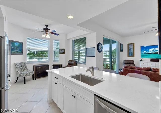 Listing Photo 5 - Condo for sale in building located at 16615 Lake Cir Dr, Fort Myers, FL 33908 - Unit #427