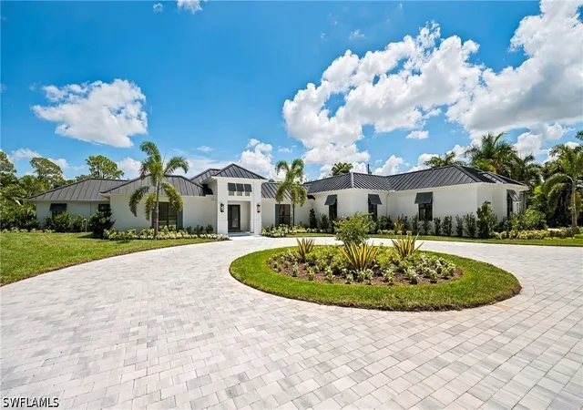 Photo 2 of Single family home for sale at 620 Carica Rd, Naples, FL 34108 | MLS# 226033404 | Listing updated on 2026-09-22