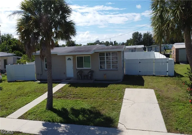 Photo 1 of Single family home for sale at 21067 Gladis Ave, Port Charlotte, FL 33952 | MLS# 2026039863 | Listing updated on 2026-10-01