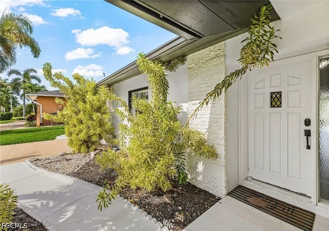 Photo 2 of Single family home for sale at 4614 Se 1st Place, Cape Coral, FL 33904 | MLS# 2026039880 | Listing updated on 2026-09-22