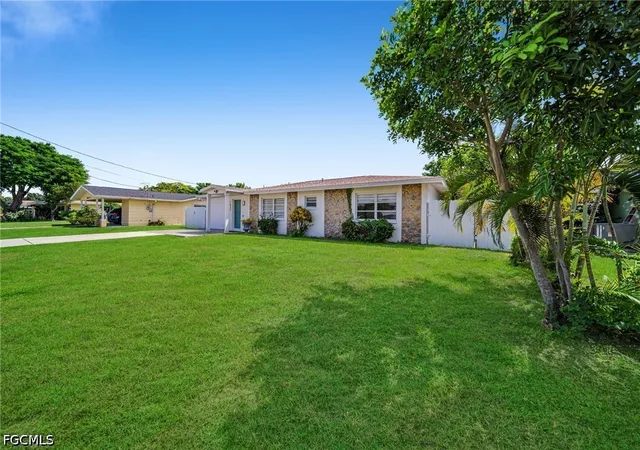 Photo 1 of Single family home for sale at 1032 NE Pine Is Ln, Cape Coral, FL 33909 | MLS# 2026039953 | Listing updated on 2026-10-28