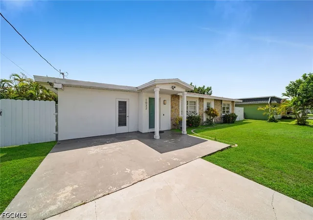 Photo 2 of Single family home for sale at 1032 NE Pine Is Ln, Cape Coral, FL 33909 | MLS# 2026039953 | Listing updated on 2026-10-28