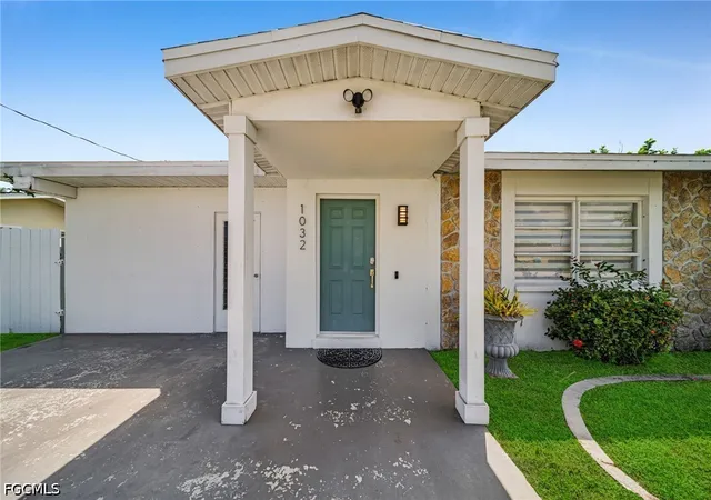 Photo 3 of Single family home for sale at 1032 NE Pine Is Ln, Cape Coral, FL 33909 | MLS# 2026039953 | Listing updated on 2026-10-28