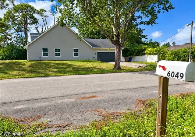 Photo 4 of Single family home for sale at 6049 Stratton Rd, Fort Myers, FL 33905 | MLS# 226034214 | Listing updated on 2026-10-04
