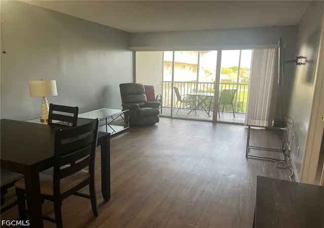 Listing Photo 1 - Condo for sale in building located at 6220 Augusta Dr, Fort Myers, FL 33907 - Unit #301