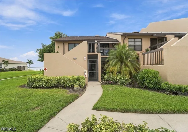 Listing Photo 4 - Condo for sale in building located at 15477 Admiralty Cir, North Fort Myers, FL 33917 - Unit #4