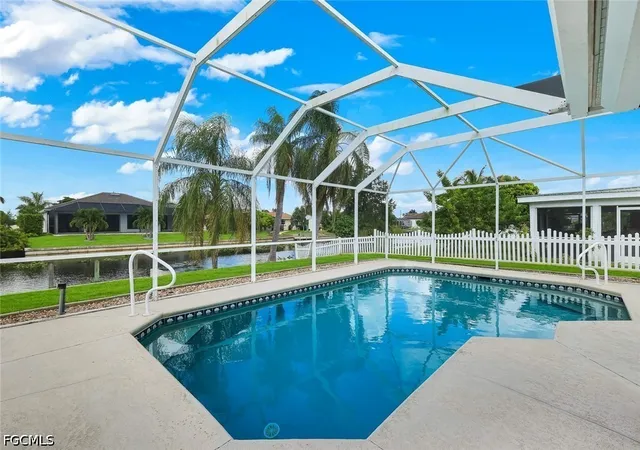 Photo 1 of Single family home for sale at 615 SW 39th Terrace, Cape Coral, FL 33914 | MLS# 2026040625 | Listing updated on 2026-10-29