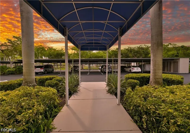 Listing Photo 4 - Condo for sale in building located at 14831 Park Lake Dr, Fort Myers, FL 33919 - Unit #PH01