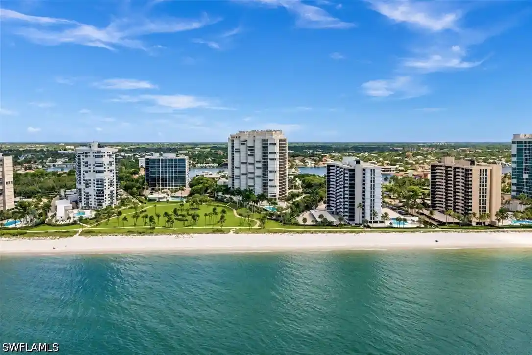 Listing Photo 2 - Condo for sale in 4021 Gulf Shore Blvd N located at 4021 Gulf Shore Blvd N, Naples, FL 34103 - Unit #1204