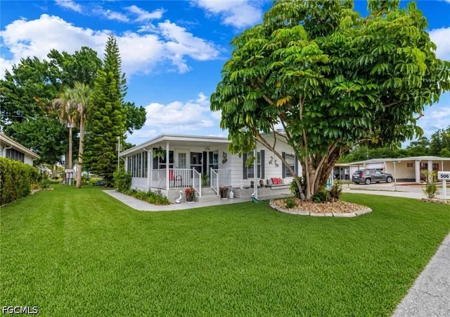 Photo 1 of Manufactured home for sale at 506 Blossom Ct, North Fort Myers, FL 33917 | MLS# 2026040772 | Listing updated on 2026-10-22