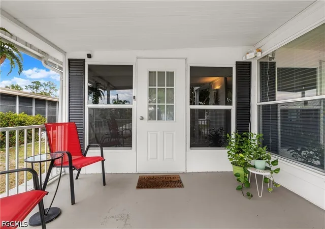 Photo 4 of Manufactured home for sale at 506 Blossom Ct, North Fort Myers, FL 33917 | MLS# 2026040772 | Listing updated on 2026-10-22