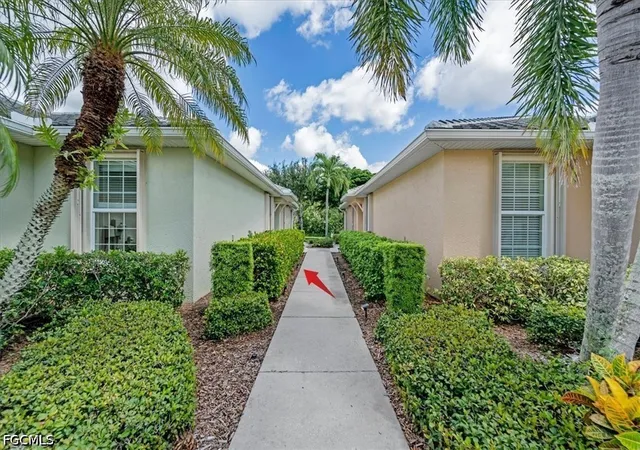 Photo 3 of Townhouse for sale at 15029 Sea Crst Blvd, Fort Myers, FL 33919 | MLS# 2026040884 | Listing updated on 2026-10-16