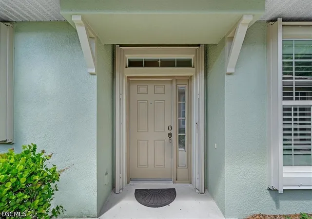 Photo 4 of Townhouse for sale at 15029 Sea Crst Blvd, Fort Myers, FL 33919 | MLS# 2026040884 | Listing updated on 2026-10-16