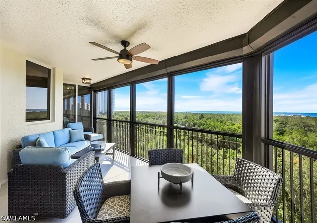Listing Photo 5 - Condo for sale in building located at 7225 Pelican Bay Blvd, Naples, FL 34108 - Unit #604