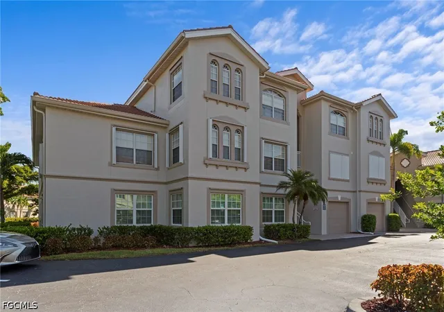 Photo 2 of Condo for sale at 15605 Ocean Walk Cir #304, Fort Myers, FL 33908 | MLS# 2026041111 | Listing updated on 2026-10-21