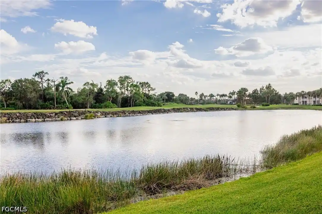Listing Photo 2 - Condo for sale in 10381 Mcarthur Palm Ln located at 10381 Mcarthur Palm Ln, Fort Myers, FL 33966 - Unit #2711