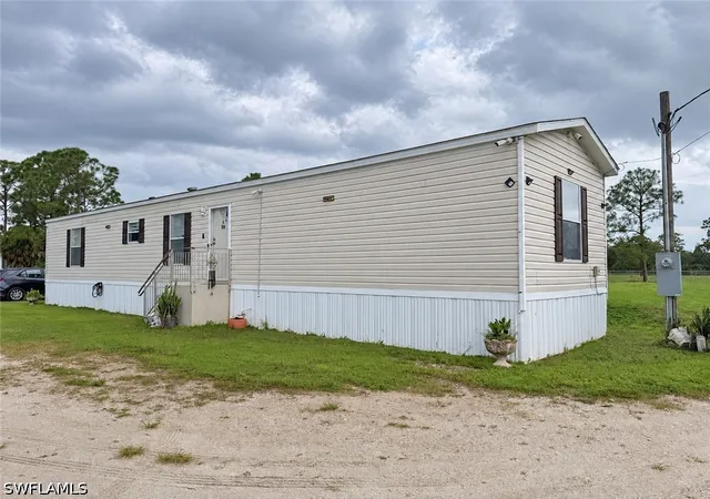 Photo 1 of Manufactured home for sale at 530 S Olivo St, Clewiston, FL 33440 | MLS# 226034994 | Listing updated on 2026-10-21