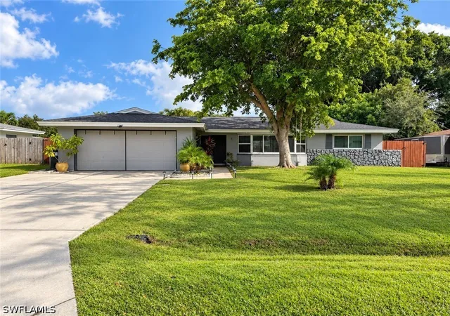 Photo 1 of Single family home for sale at 1643 N Hermitage Rd, Fort Myers, FL 33919 | MLS# 226034976 | Listing updated on 2026-10-17