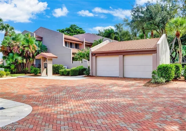 Photo 1 of Townhouse for sale at 4561 S Landings Dr, Fort Myers, FL 33919 | MLS# 2026041223 | Listing updated on 2026-10-20