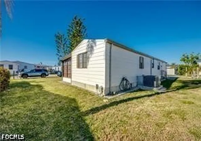 Photo 3 of Manufactured home for sale at 7126 Ladyfish Dr, Saint James City, FL 33956 | MLS# 2026041367 | Listing updated on 2026-10-14