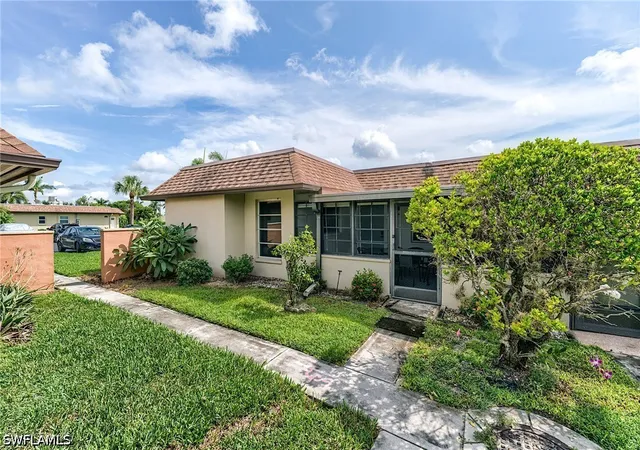 Listing Photo 3 - Condo for sale in building located at 1500 Popham Dr, Fort Myers, FL 33919 - Unit #A16
