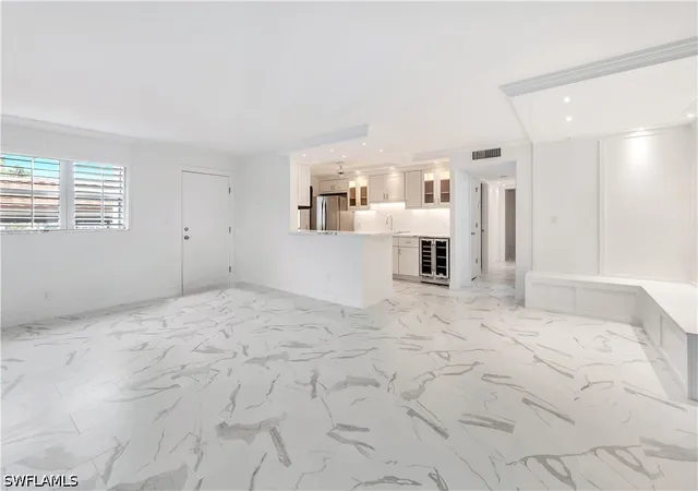Listing Photo 4 - Condo for sale in building located at 222 Harbour Dr, Naples, FL 34103 - Unit #114