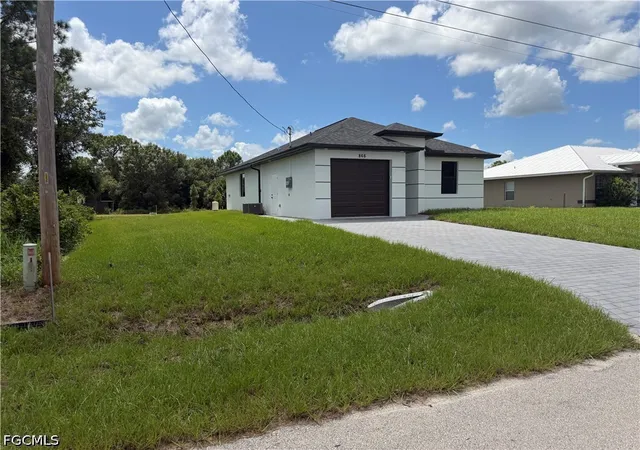 Photo 4 of Sale Pending at 868 Carbon St E, Lehigh Acres, FL 33974 | MLS# 2026041617 | Listing updated on 2026-10-16