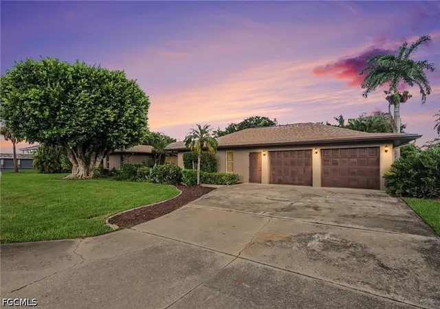 Photo 3 of Single family home for sale at 1309 Jambalana Ln, Fort Myers, FL 33901 | MLS# 2026041664 | Listing updated on 2026-10-10