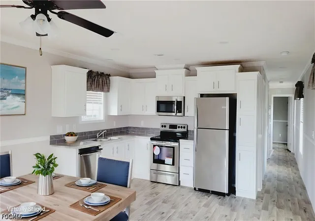 Photo 4 of Manufactured home for sale at 8 Shoreland Dr, Fort Myers, FL 33905 | MLS# 2026041919 | Listing updated on 2026-10-12