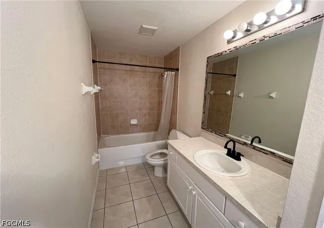 Photo 2 of Single family home for sale at 10 NE 20th Street, Cape Coral, FL 33909 | MLS# 2026041972 | Listing updated on 2026-10-09
