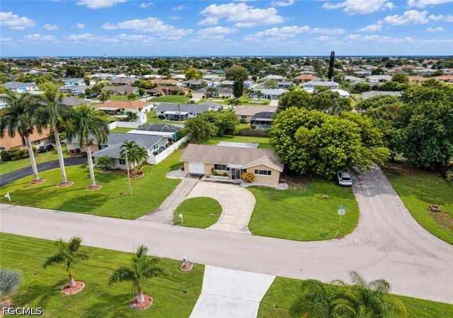 Photo 4 of Single family home for sale at 1204 SE 35th Street, Cape Coral, FL 33904 | MLS# 2026042140 | Listing updated on 2026-10-13