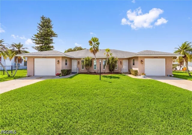 Listing Photo 2 - Condo for sale in building located at 14919/921 Wise Wy, Fort Myers, FL 33905